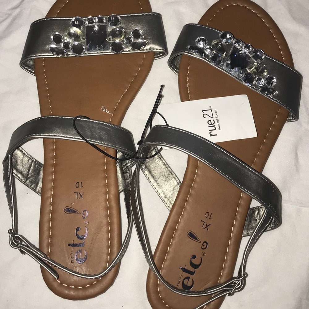 CUTE RUE 21 SUMMER SANDALS BRAND NEW